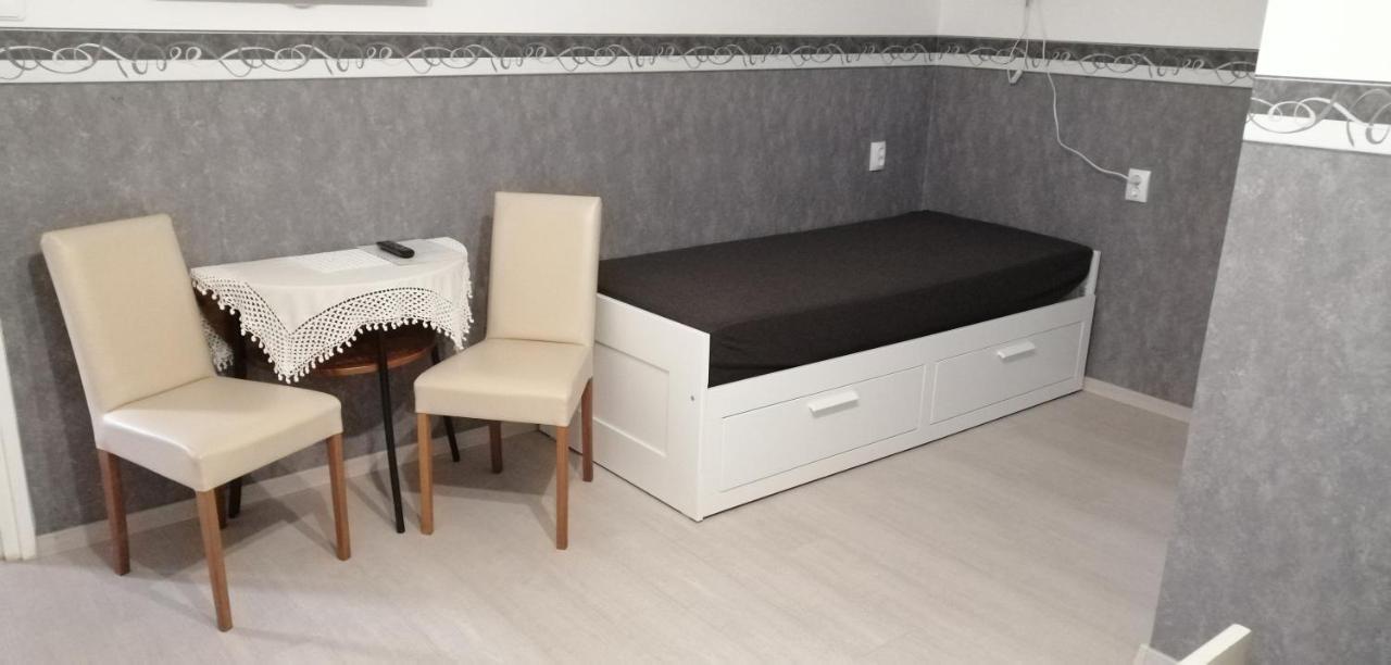 Radek Vendégház és Apartman Halászi Exterior foto