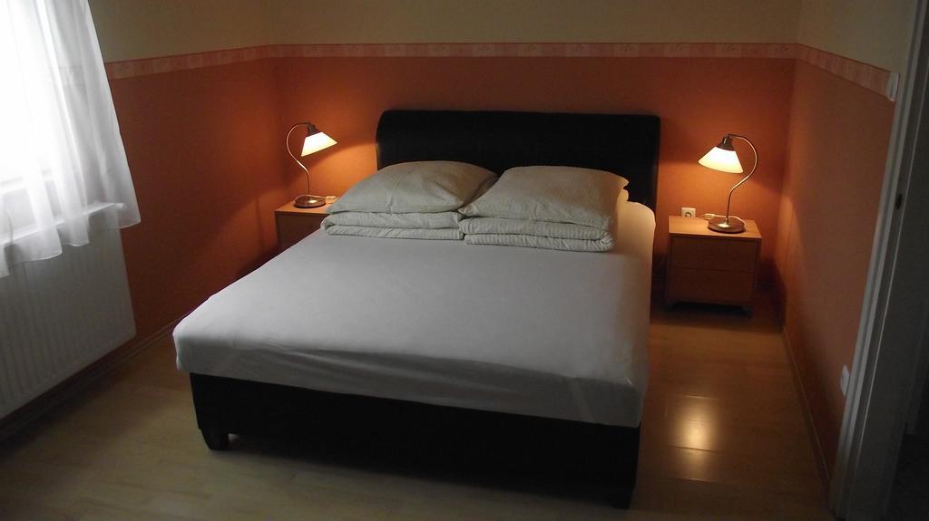 Radek Vendégház és Apartman Halászi Exterior foto